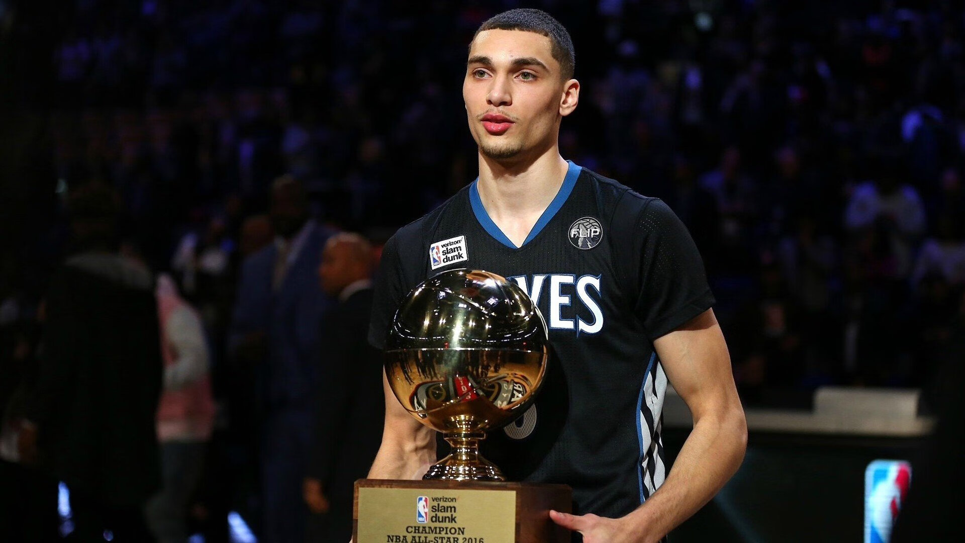 _猛龙奋勇争先，逐步逼近季后赛_，猛龙队最新消息