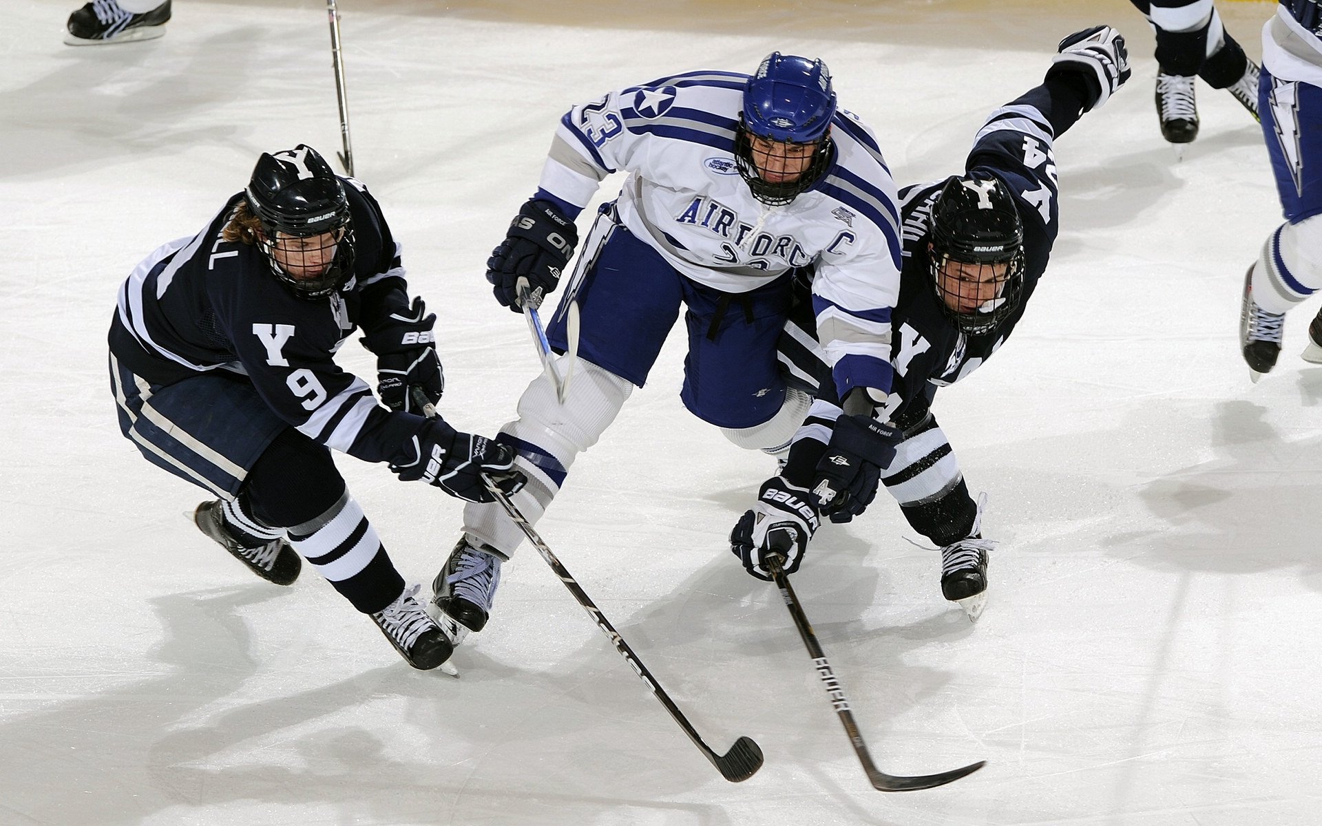 《跨界IP合作热潮:让电竞走进更多生活场景》,ip跨界案例